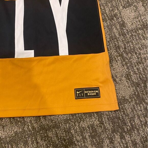 Nike Women's Dri-FIT Swoosh Fly Basketball Jersey - Picture 8 of 11